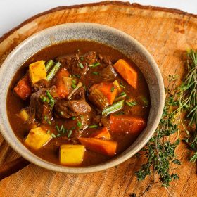Farmhouse Grocer ready to go meals are delicious, healthy, delivered to you. We cook, freeze and deliver, all you have to do is reheat.